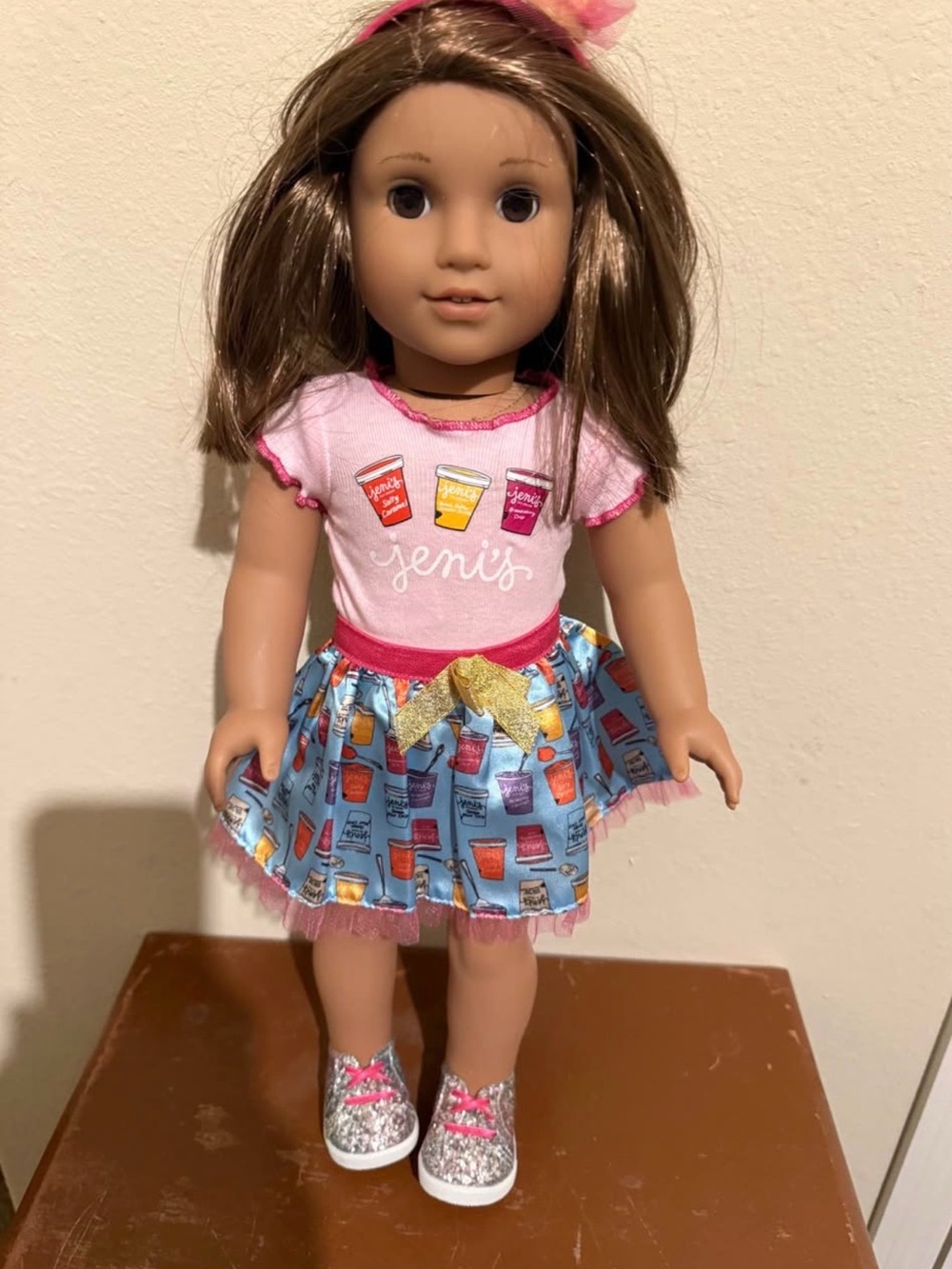 American Girl Truly Me Doll with Jeni's Ice Cream Outfit and Doll Hospital Gown
